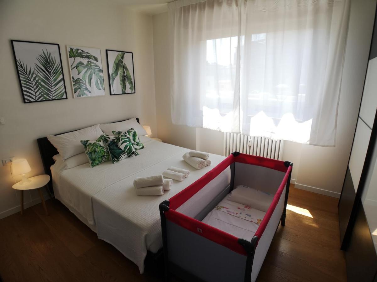 Convenient Family Apt With Private Parking Местре Екстер'єр фото