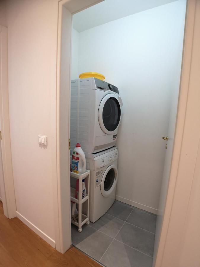 Convenient Family Apt With Private Parking Местре Екстер'єр фото