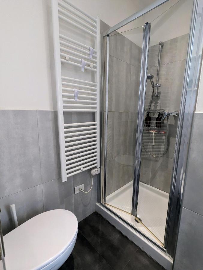 Convenient Family Apt With Private Parking Местре Екстер'єр фото