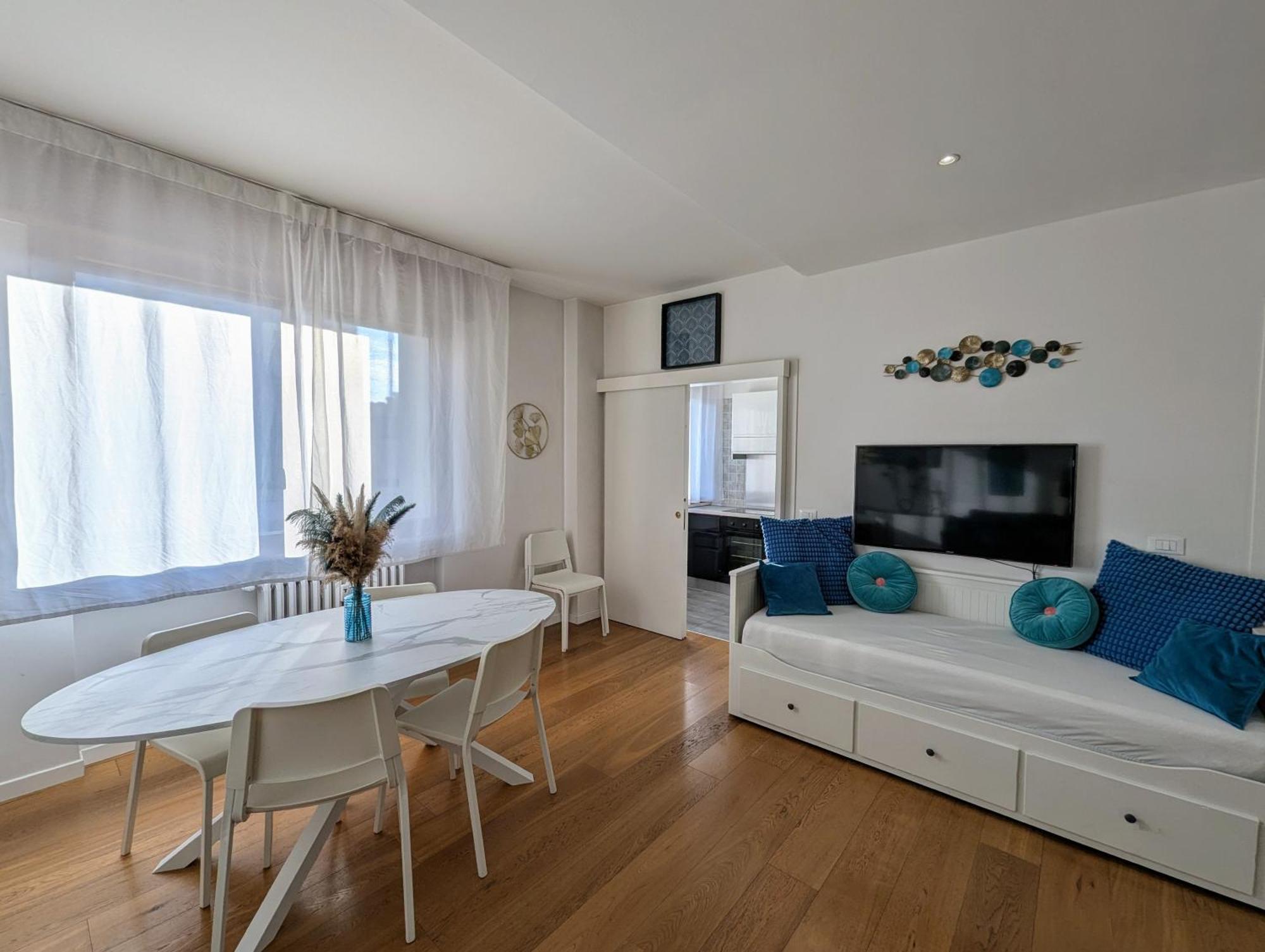 Convenient Family Apt With Private Parking Местре Екстер'єр фото